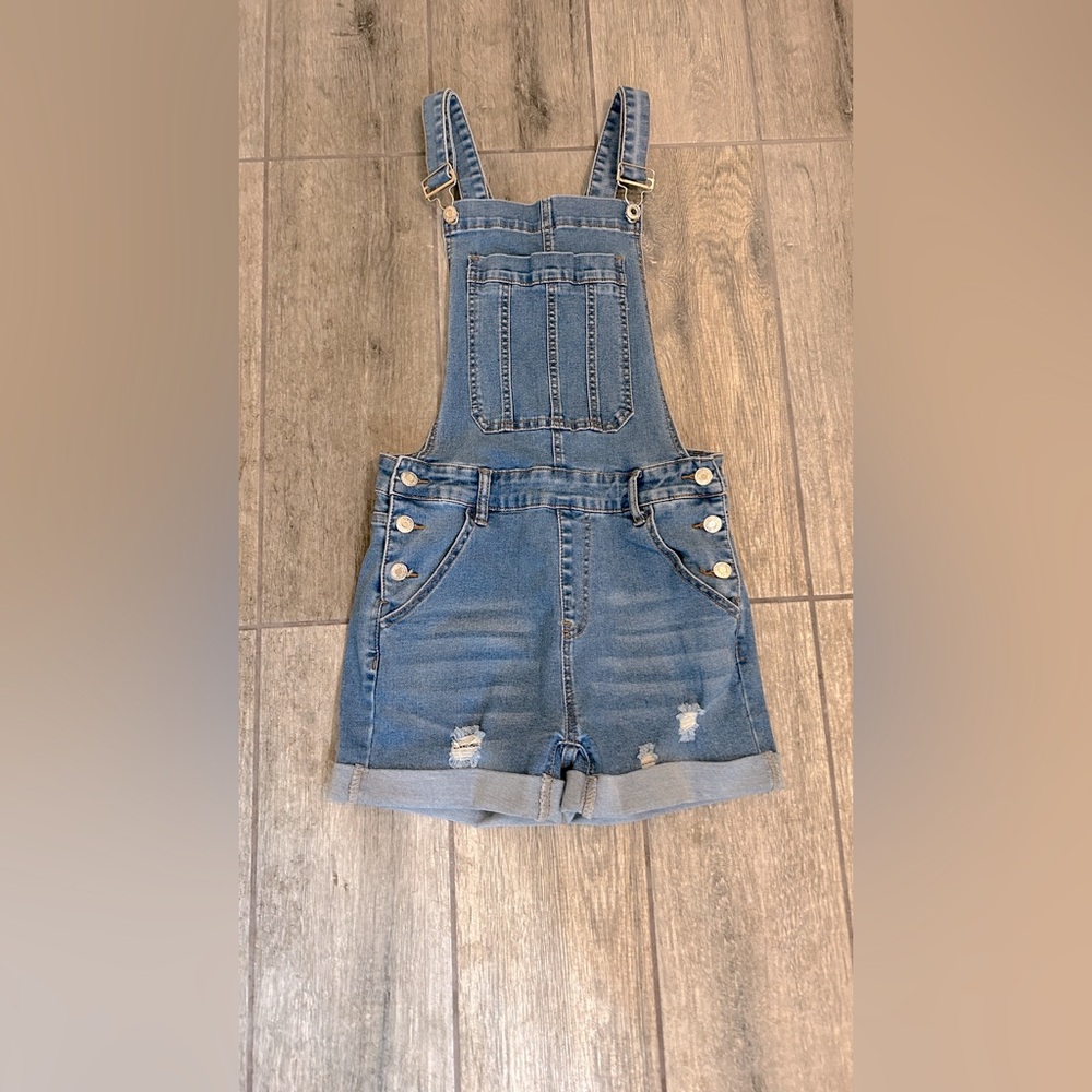 SHEIN jeans shortalls adorable medium denim distressed.